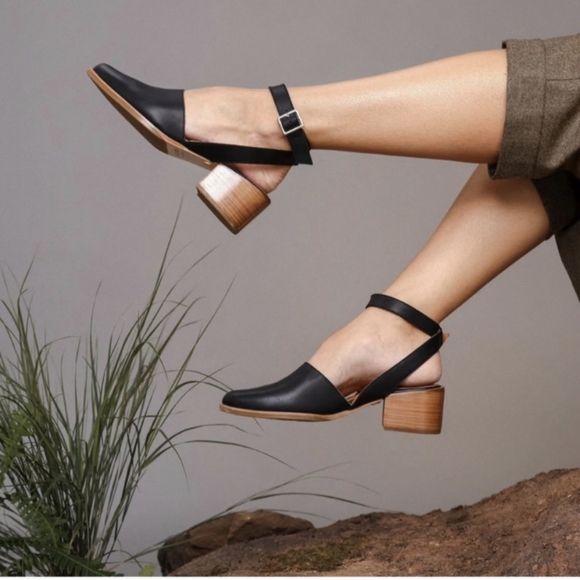 Portland Leather Goods Patina Ankle Strap Mule 8.5 Black Pointed Toe Shoe EU 39 - Picture 1 of 12